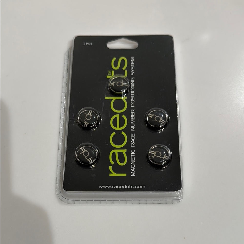 Racedots Magnetic Race Number Positioning System